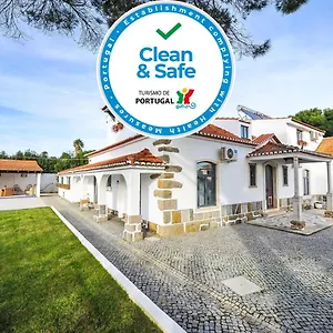 Santo António's Pensión Cascaes